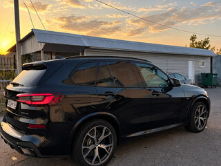 2020 BMW X5 40i IV (G05/G18), чёрный, 6700000 рублей, вид 4