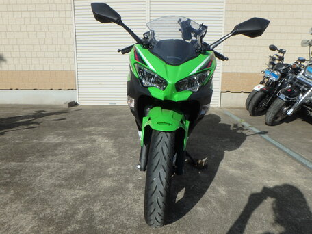 2021 Kawasaki Ninja 400, зелёный, 640000 рублей, вид 4