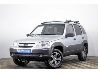 2015 Chevrolet Niva I Рестайлинг, серебристый, 749000 рублей, вид 3