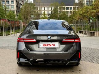 2025 BMW 5 серии 530i xDrive VIII (G60/G61/G68), серый, 8250000 рублей, вид 5