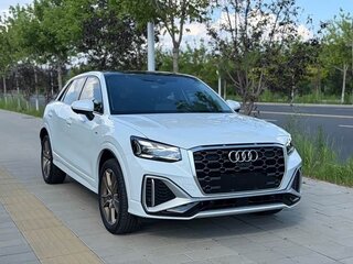 2023 Audi Q2 L 35 TFSI I Рестайлинг, белый, 1550000 рублей, вид 2