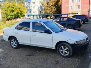 1996 Mazda Familia VII (BH), белый, 260000 рублей, вид 3