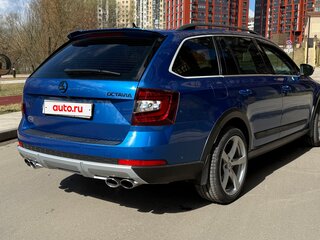 2017 Skoda Octavia Scout III (A7), синий, 2450000 рублей, вид 5