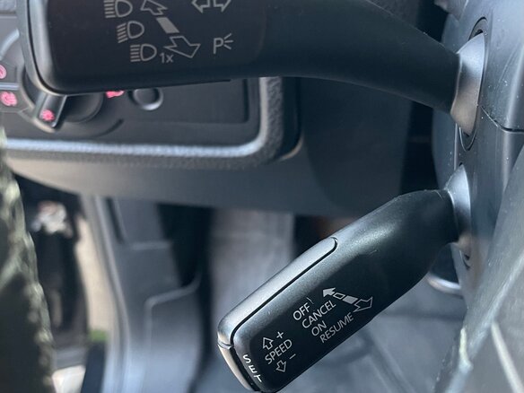 2012 Volkswagen Touareg II, чёрный, 1790000 рублей - вид 11