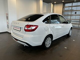 2024 Lada (ВАЗ) Granta I Рестайлинг, белый, 825000 рублей, вид 3