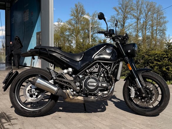 2025 Benelli Leoncino 500, чёрный, 455000 рублей - вид 2