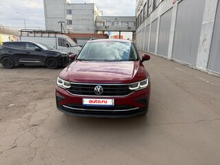 2021 Volkswagen Tiguan II Рестайлинг, красный, 2900000 рублей, вид 2