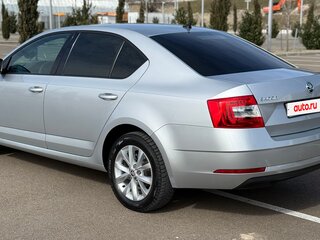 2018 Skoda Octavia III (A7) Рестайлинг, серебристый, 1790000 рублей, вид 5