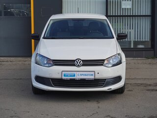 2013 Volkswagen Polo V, белый, 855700 рублей, вид 2
