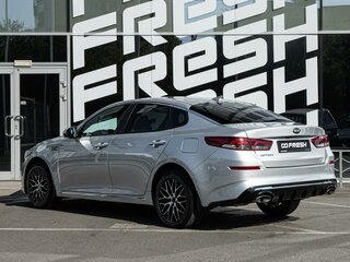 2019 Kia Optima IV Рестайлинг, серебристый, 1996300 рублей, вид 2
