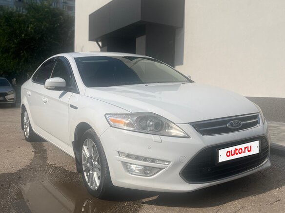 2013 Ford Mondeo IV Рестайлинг, белый, 895000 рублей - вид 2