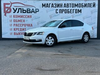 2019 Skoda Octavia III (A7) Рестайлинг, белый, 1370000 рублей, вид 3