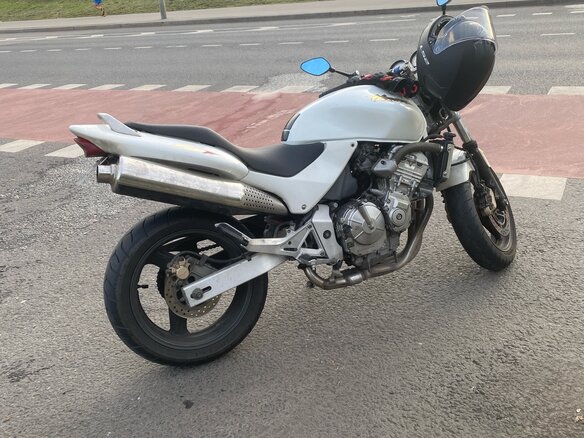 1999 Honda CB 600F Hornet, белый, 280000 рублей - вид 9