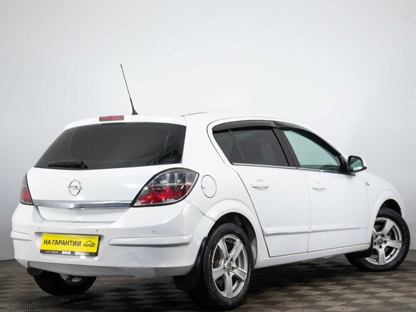 2011 Opel Astra H Рестайлинг, белый, 769000 рублей - вид 5