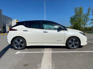 2018 Nissan Leaf II (ZE1), белый, 1800000 рублей, вид 4