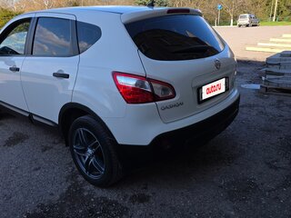 2013 Nissan Qashqai I Рестайлинг, белый, 1100000 рублей, вид 4