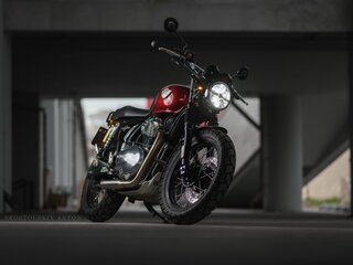 2024 Royal Enfield Interceptor 650, красный, 590000 рублей, вид 2