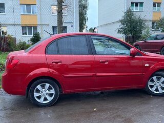 2011 Kia Rio II Рестайлинг, красный, 490000 рублей, вид 3