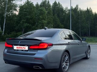 2020 BMW 5 серии 520d VII (G30/G31/G38) Рестайлинг, серый, 4500000 рублей, вид 3