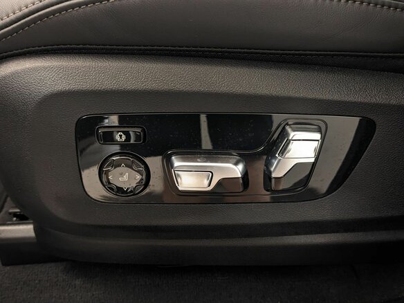 2025 BMW X5 40i IV (G05/G18) Рестайлинг, белый, 15350000 рублей - вид 10
