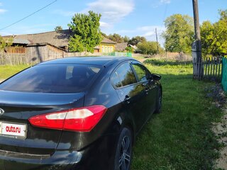 2013 Kia Cerato III, чёрный, 900000 рублей, вид 4