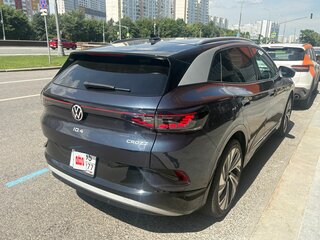 2023 Volkswagen ID.4 Crozz, синий, 3999999 рублей, вид 4