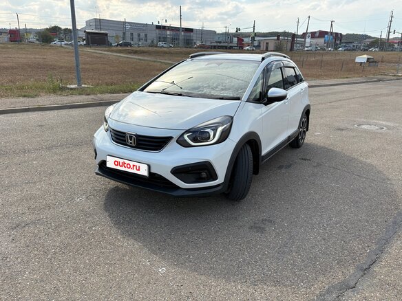 2021 Honda Fit Crosstar IV, белый, 1720000 рублей - вид 4