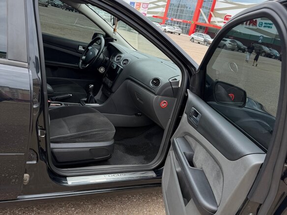 2007 Ford Focus II, чёрный - вид 7