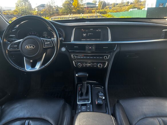 2018 Kia Optima IV Рестайлинг, белый, 1800000 рублей - вид 3