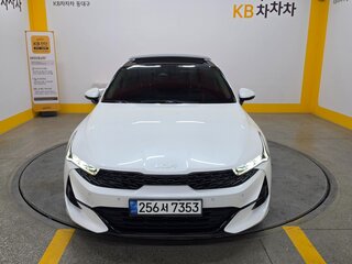 2022 Kia K5 III, белый, 2460000 рублей, вид 2