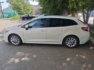 2021 Toyota Corolla XII (E210), белый, 1770000 рублей, вид 4