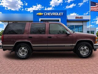 1996 Chevrolet Tahoe I, пурпурный, 3900000 рублей, вид 2