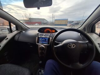 2010 Toyota Vitz II (XP90), серый, 480000 рублей, вид 5