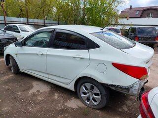 2015 Hyundai Solaris I Рестайлинг, белый, 404000 рублей, вид 4