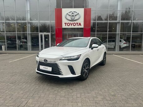 Lexus RX V