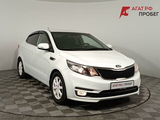 2015 Kia Rio 6-speed III, белый, 1210000 рублей, вид 1