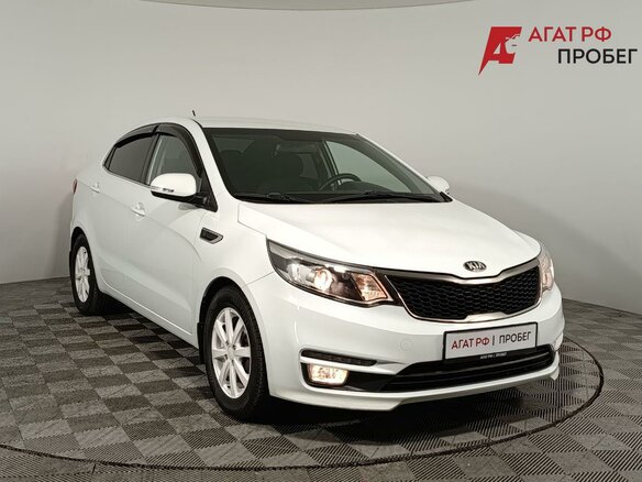 2015 Kia Rio 6-speed III, белый