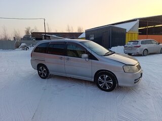 2001 Nissan Liberty, серебристый, 390000 рублей, вид 3