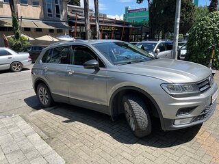 2017 Volkswagen Tiguan II, серебристый, 1940000 рублей, вид 3