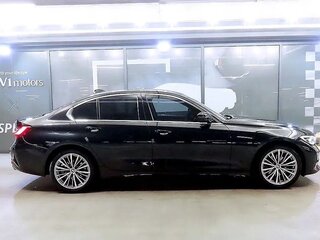 2022 BMW 3 серии 320i VII (G2x), чёрный, 4400000 рублей, вид 3
