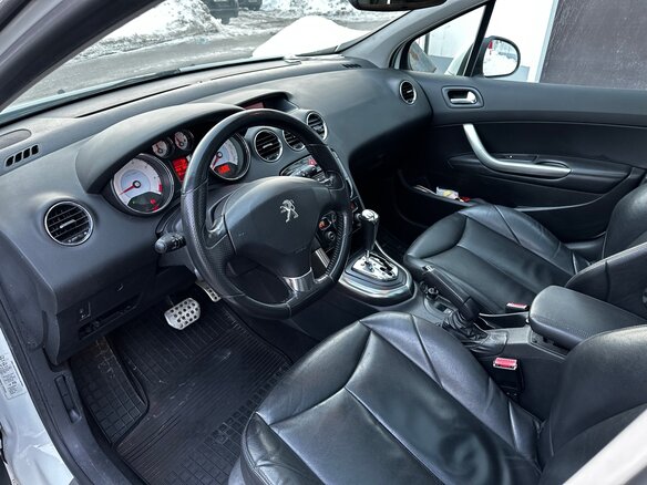 2011 Peugeot 308 I Рестайлинг, белый, 800000 рублей - вид 7