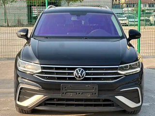 2023 Volkswagen Tiguan L II Рестайлинг (China Market), чёрный, 2280000 рублей, вид 2