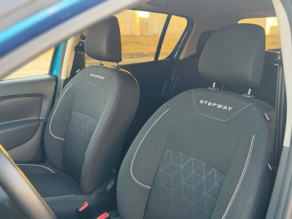 2020 Renault Sandero Stepway II Рестайлинг, синий, 1420000 рублей - вид 9