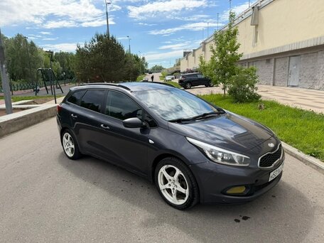 2014 Kia Ceed II, серый, 520000 рублей, вид 3