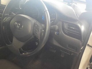 2018 Toyota C-HR I, белый, 1400000 рублей, вид 5