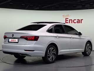 2021 Volkswagen Jetta 6-speed VII, белый, 1880000 рублей, вид 2