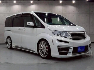 2015 Honda Stepwgn V, белый, 1219027 рублей, вид 1