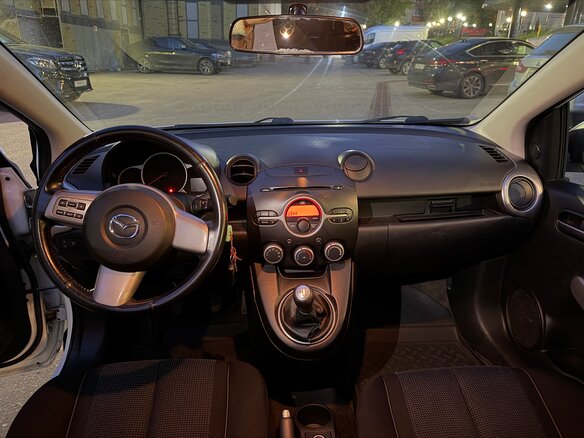 2009 Mazda 2 II (DE), белый - вид 6