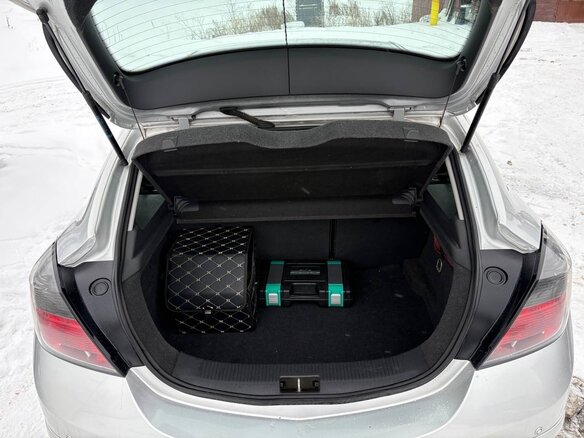 2010 Opel Astra GTC H Рестайлинг, серебристый, 510000 рублей - вид 10