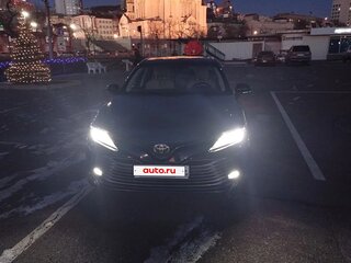 2020 Toyota Camry VIII (XV70) Рестайлинг, чёрный, 3000000 рублей, вид 2
